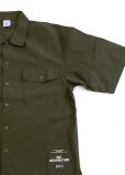 画像2: EMPIRE Co.,Ltd Merch New Message Wide Boxi Shirt (Olive) [¥7,000+税]